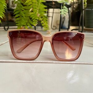 Chic Square Sunglasses in Pink Gradient